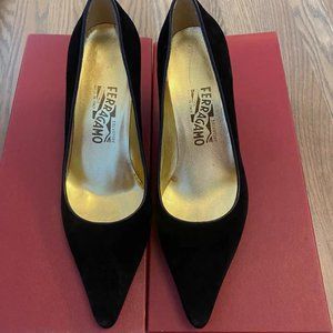 BRAND NEW Authentic Ferragamo Suede Shoes